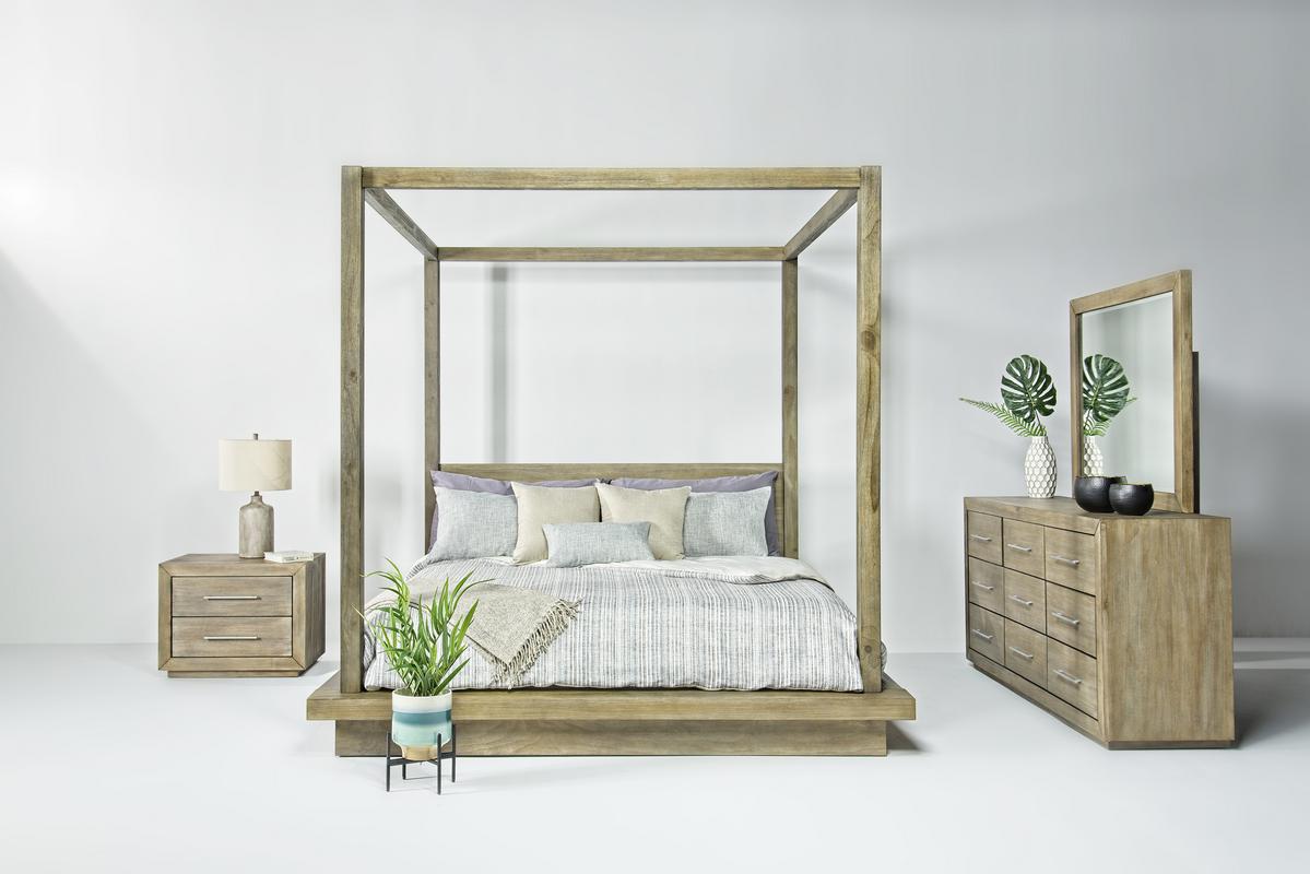 Melbourne Queen Canopy Bed, Dresser & Mirror in Brown